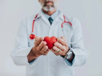 Cardiologie préventive : pourquoi les bilans cardiaques dès 40 ans deviennent essentiels ?