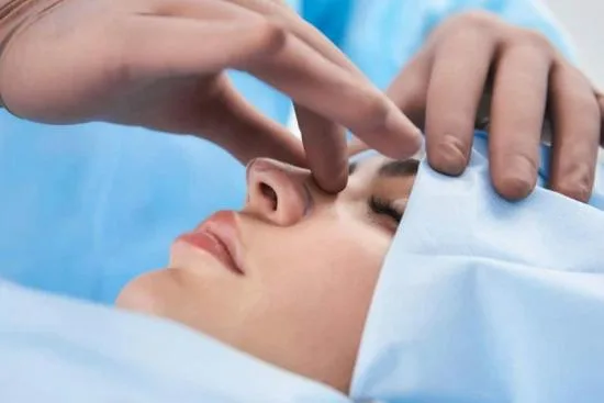 ما هي عملية رأب وتجميل الحاجز الأنفي؟ 2026 ما هي عملية رأب وتجميل الحاجز الأنفي؟ 2026